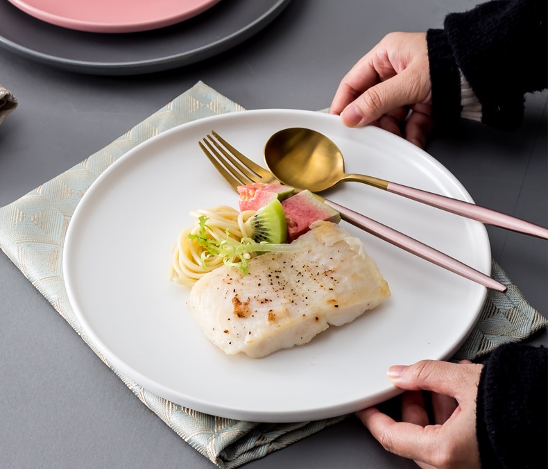 北歐風 啞光陶瓷西餐盤 居家餐廚擺設 質感裝飾 餐盤 盤子  10吋弧邊盤 | 第二張展示圖