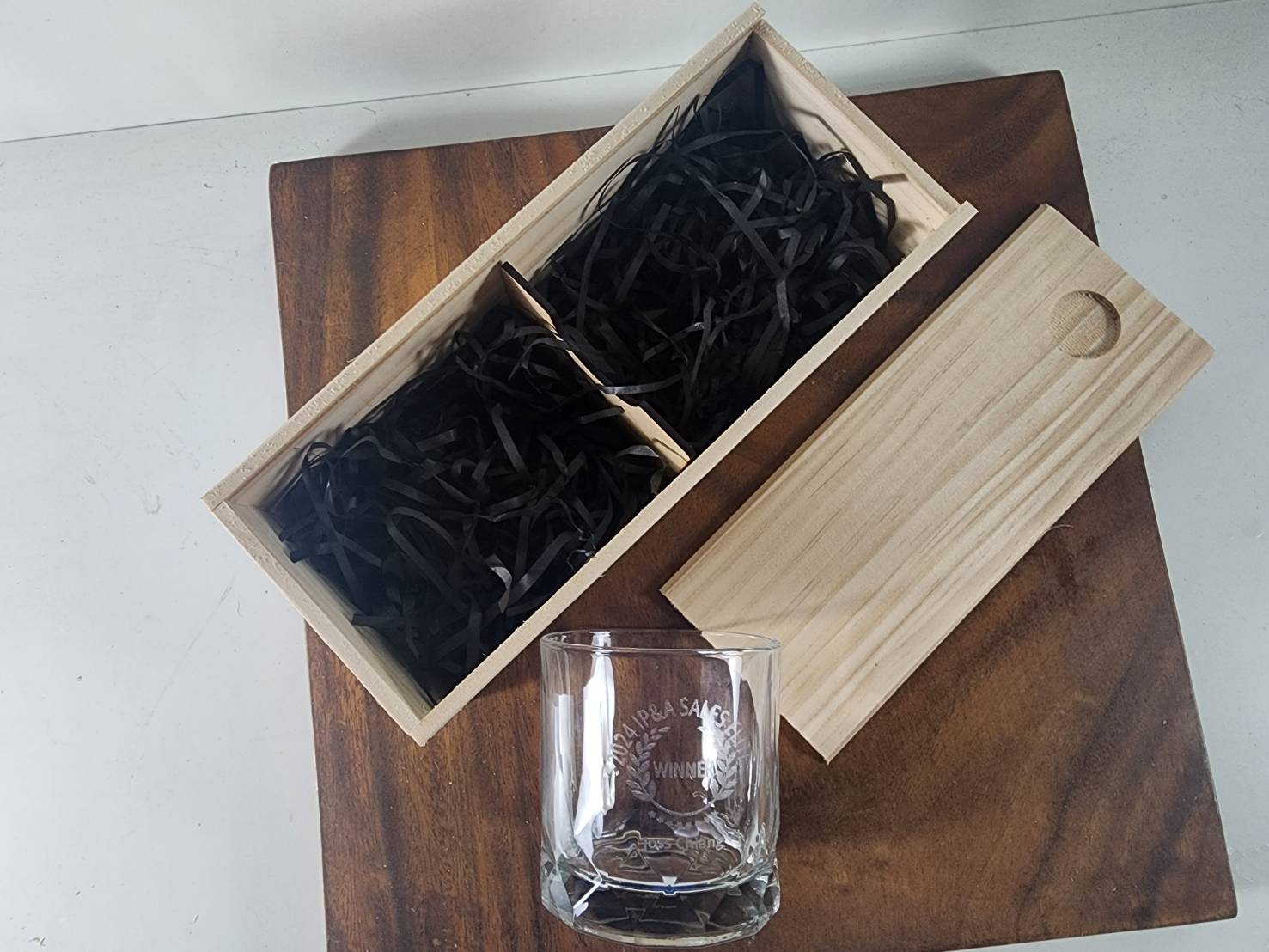 玻璃杯雕刻  Connexion 威士忌酒杯  雙入木盒裝 可刻名字 LOGO | 第二張展示圖