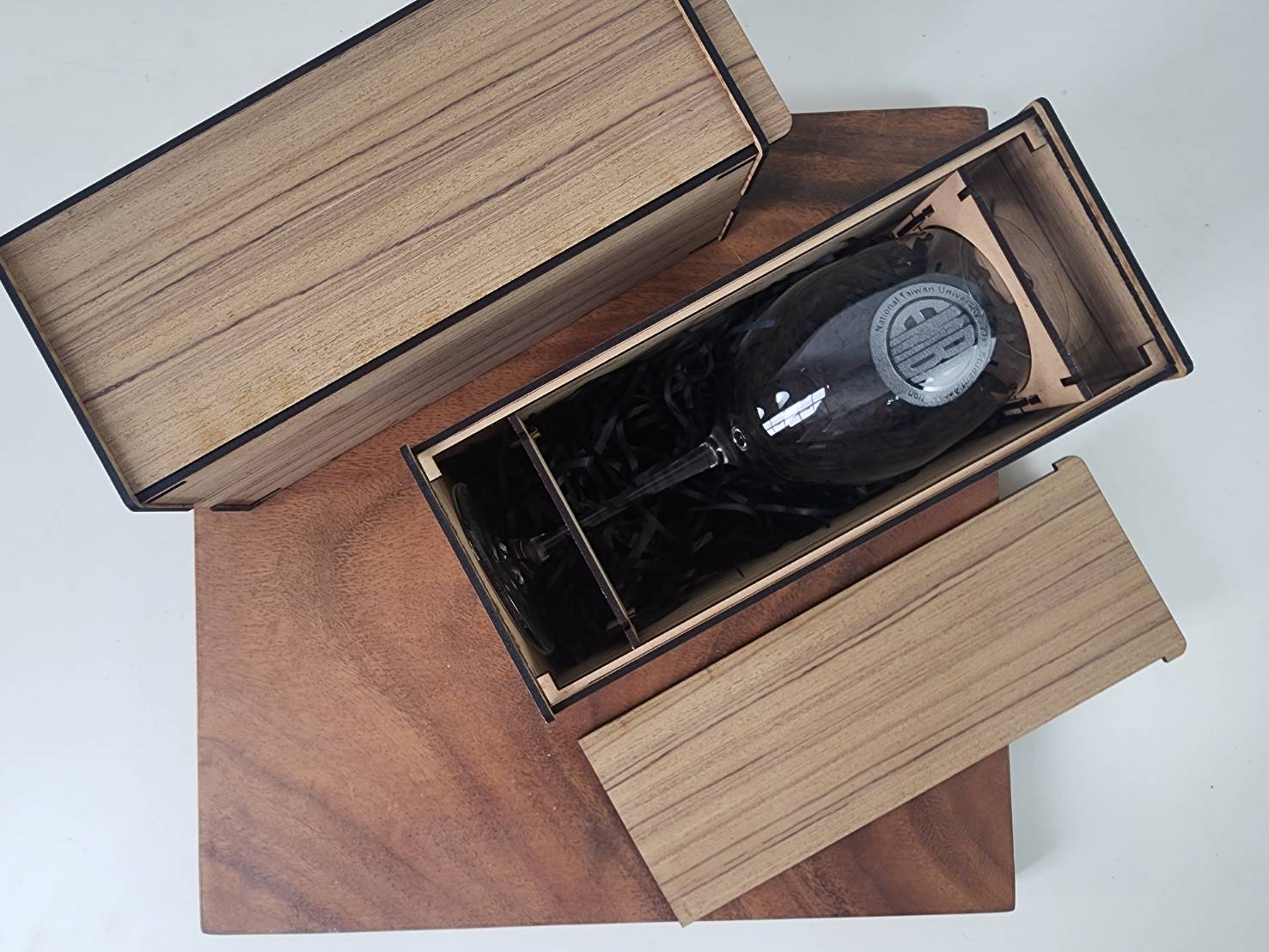 無鉛水晶玻璃杯雕刻 卡本內紅酒杯470ml 專屬木盒包裝單入 | 第二張展示圖