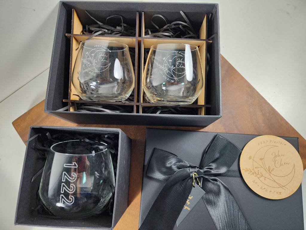 玻璃杯雕刻  威士忌酒杯 雙入禮盒 洛克杯 可刻名字 LOGO 附禮盒紙袋 木質賀卡 | 第三張展示圖