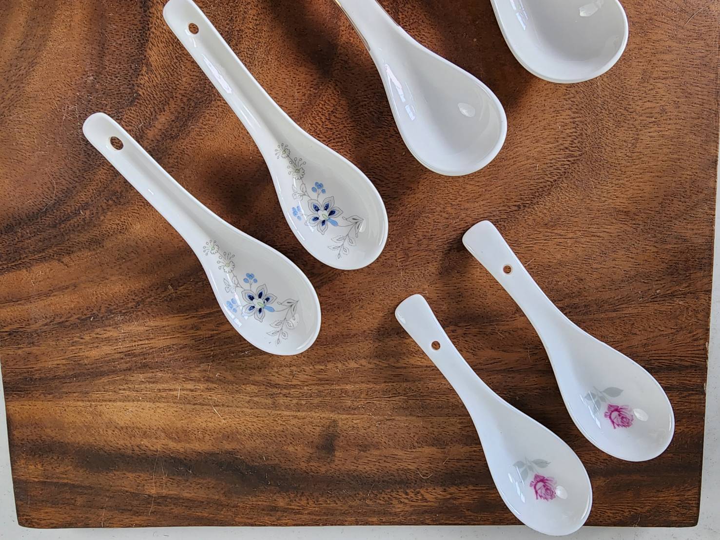 純白陶瓷小湯勺 飯勺 湯匙 可客製釉上燒花LOGO圖樣 | 第三張展示圖