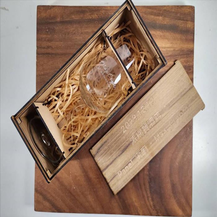 玻璃杯雕刻 |  標準紅酒杯系列 |  專屬木盒包裝單入