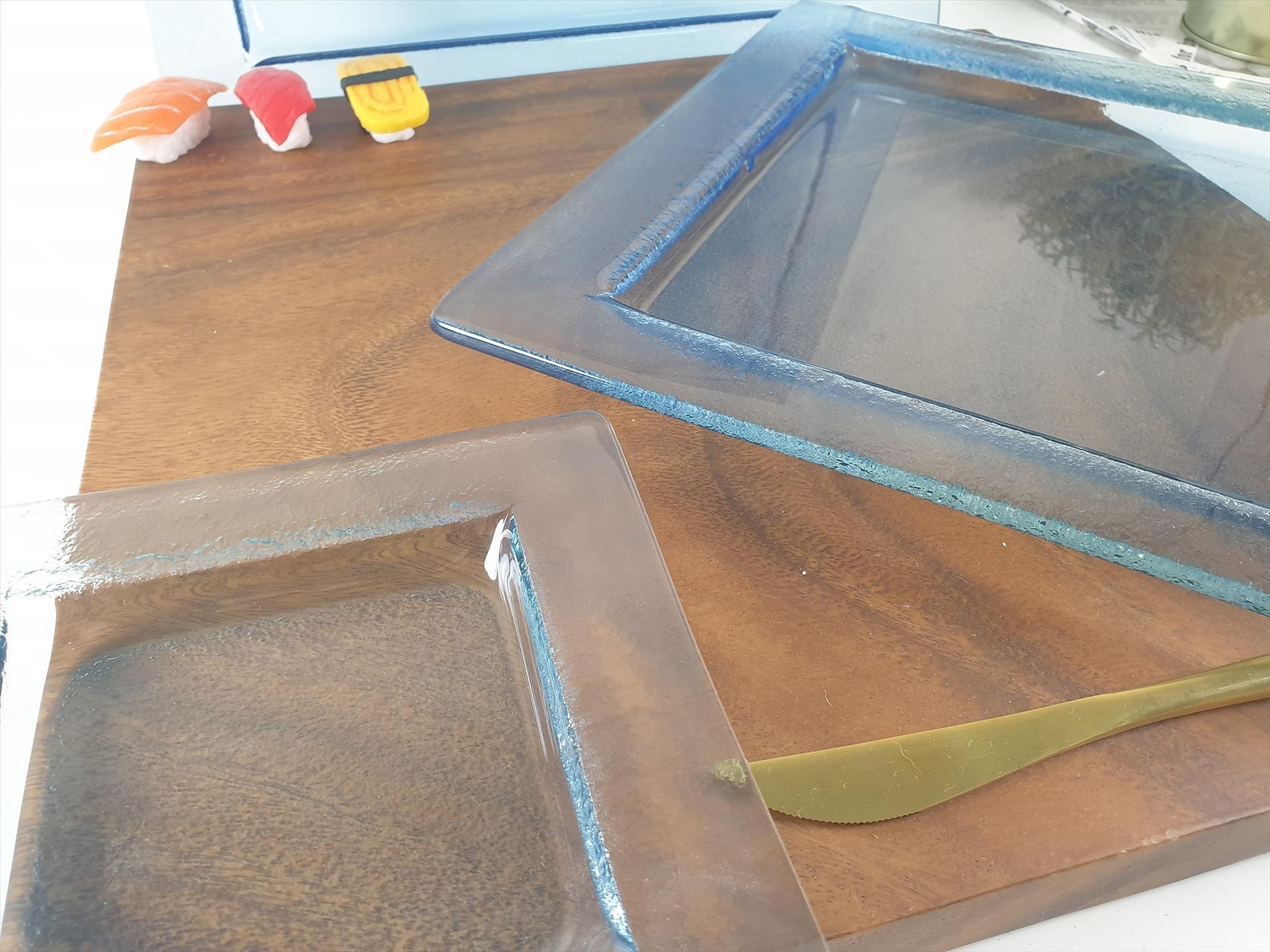 窯燒玻璃盤/【藍光】四角正方盤 (小)(中)(大)(最大)  | 第三張展示圖
