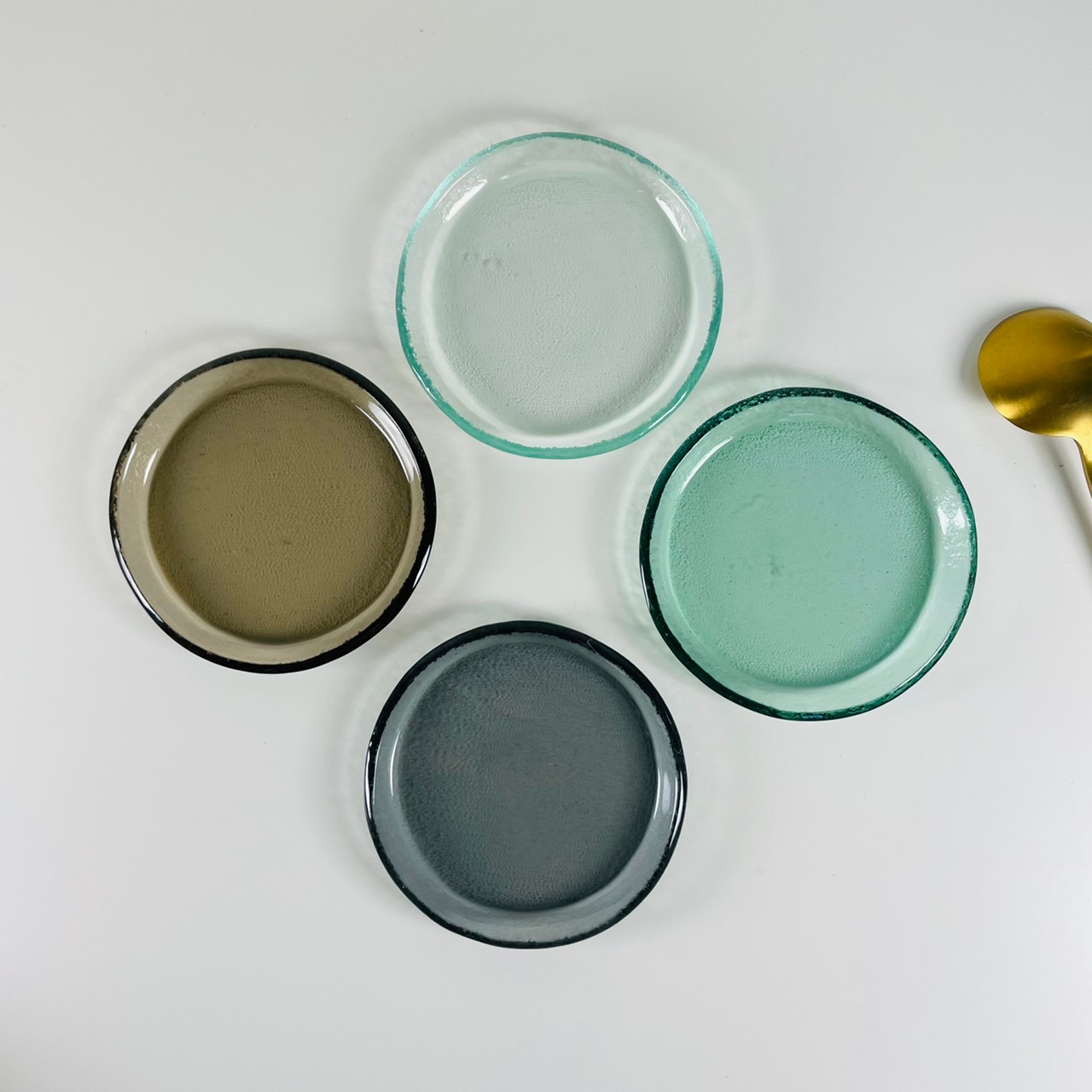 玻璃圓形醬料碟 醬油碟/小菜淺盤/弧邊盤 （四色)  可雷射雕刻LOGO | 第一張展示圖