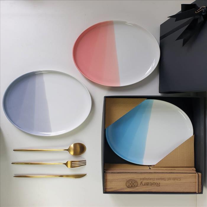 北歐風 漸變造型陶瓷餐盤 漸層盤 三色 可訂製專屬禮盒 柚木紋刀叉盒 可印製logo圖樣 釉上彩 | 展示圖