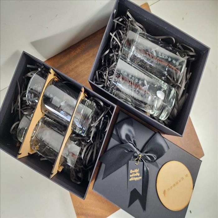 玻璃杯雕刻   果汁杯 水杯 可林杯  雙入禮盒 可來圖訂製 可刻名字附禮盒紙袋 木質賀卡 | 展示圖
