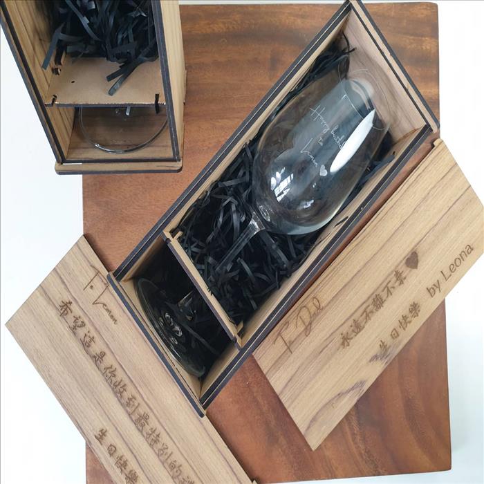 玻璃杯雕刻  高級紅白酒杯系列  專屬木盒包裝單入 | 展示圖