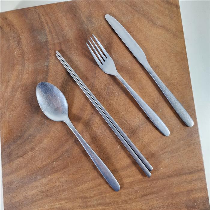 復古仿舊風 不鏽鋼 刀叉筷家用餐具四件可選(刀、叉、勺、筷) 銀色款 | 展示圖